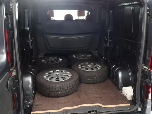 Renault Trafic 2.0 DCI L2H1 DUBBEL CABINE + ROOD LEDER | LMV | PREMIUM AUDIO | APPLE CARPLAY | LED | NAVIGATIE |... ActivLease financial lease