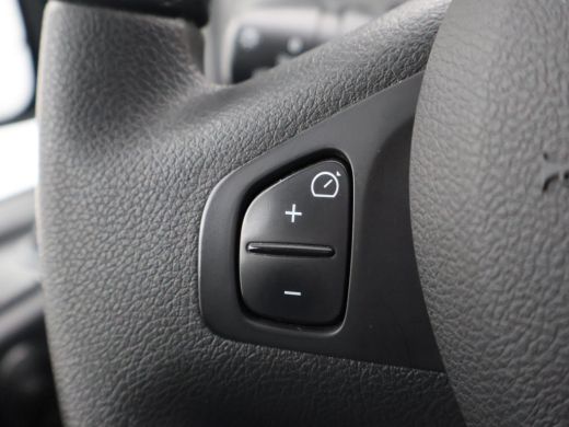 Renault Trafic 2.0 DCI L2H1 DUBBEL CABINE + ROOD LEDER | LMV | PREMIUM AUDIO | APPLE CARPLAY | LED | NAVIGATIE |... ActivLease financial lease