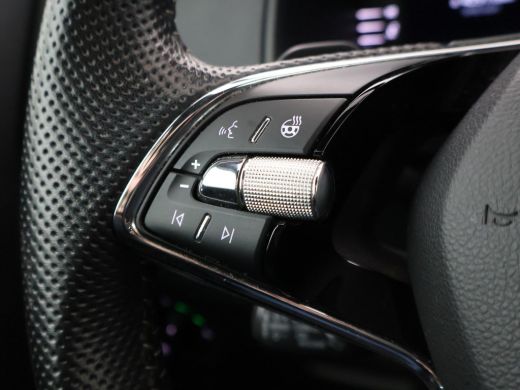 Skoda Karoq 1.5 TSI ACT 150 PK DSG SPORTLINE + CANTON AUDIO | STEEL GREY | CAMERA | 19 INCH | VIRTUAL | SFEER ActivLease financial lease