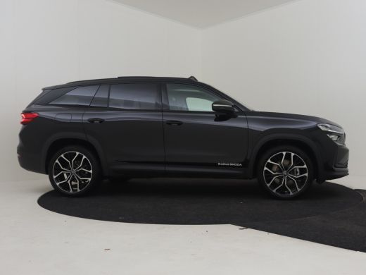 Skoda Kodiaq Edition PHEV Pano Trekhaak | LED achterlichten | LED interieurverlichting inclusief sfeerverlicht... ActivLease financial lease