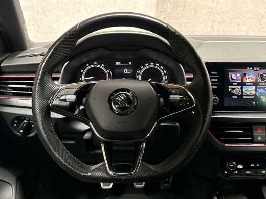 Skoda Scala 1.0 TSI Sport (APPLE CARPLAY, KUIPSTOELEN, CLIMATE, STOELVERWARMING, SPORTSTOELEN, GETINT GLAS, P... ActivLease financial lease