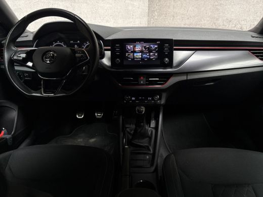 Skoda Scala 1.0 TSI Sport (APPLE CARPLAY, KUIPSTOELEN, CLIMATE, STOELVERWARMING, SPORTSTOELEN, GETINT GLAS, P... ActivLease financial lease