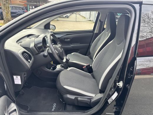 Toyota Aygo 1.0 VVT-i x-joy | 06-10141018 Voor meer informatie ActivLease financial lease