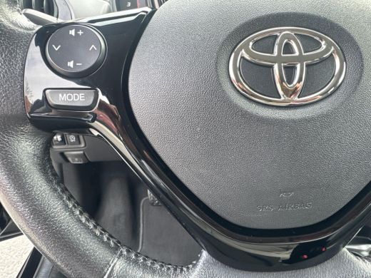 Toyota Aygo 1.0 VVT-i x-joy | 06-10141018 Voor meer informatie ActivLease financial lease