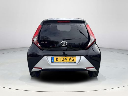 Toyota Aygo 1.0 VVT-i x-joy | 06-10141018 Voor meer informatie ActivLease financial lease
