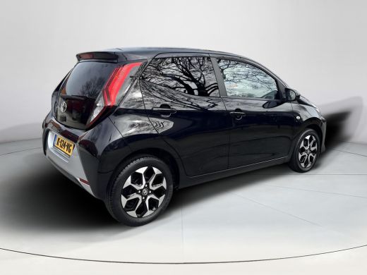 Toyota Aygo 1.0 VVT-i x-joy | 06-10141018 Voor meer informatie ActivLease financial lease