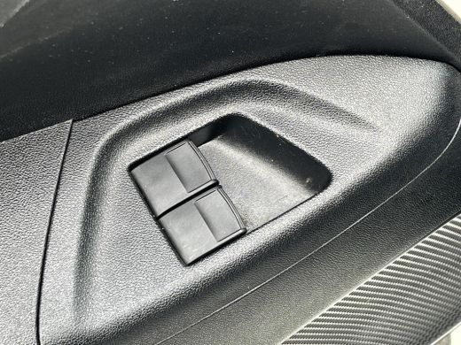 Toyota Aygo 1.0 VVT-i x-play | 5 deurs | Airconditioning | Parkeercamera | Bluetooth | Licht metalen velgen | ActivLease financial lease