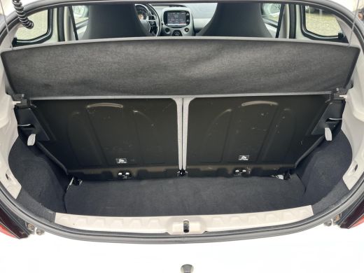 Toyota Aygo 1.0 VVT-i x-play | 5 deurs | Airconditioning | Parkeercamera | Bluetooth | Licht metalen velgen | ActivLease financial lease