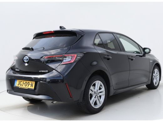 Toyota Corolla 1.8 HYBRID AUT. DYNAMIC NAVI/CAMERA/CARPLAY ActivLease financial lease