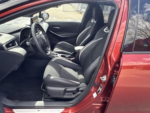 Toyota Corolla Touring Sports Hybrid 200 GR Sport | 06-10141018 Voor meer informatie ActivLease financial lease