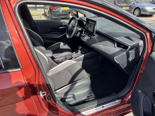 Toyota Corolla Touring Sports Hybrid 200 GR Sport | 06-10141018 Voor meer informatie ActivLease financial lease