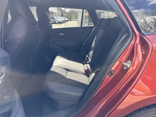 Toyota Corolla Touring Sports Hybrid 200 GR Sport | 06-10141018 Voor meer informatie ActivLease financial lease