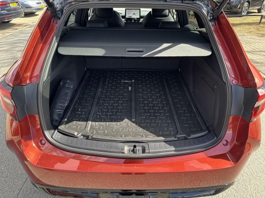 Toyota Corolla Touring Sports Hybrid 200 GR Sport | 06-10141018 Voor meer informatie ActivLease financial lease