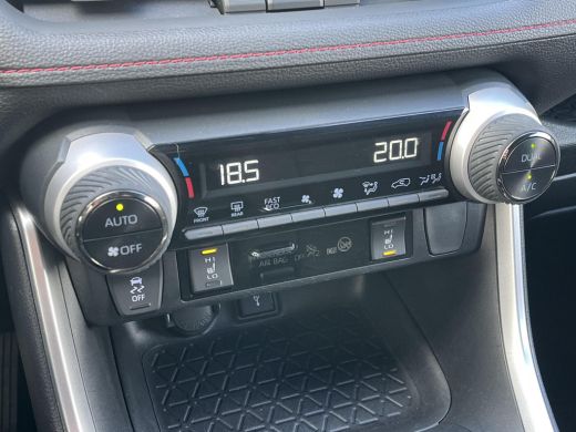 Toyota RAV4 2.5 Plug-in Hybrid AWD Style | Navigatie | Carplay | Verwarmbare achterbank | Parkeersensoren | ActivLease financial lease