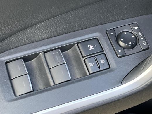 Toyota RAV4 2.5 Plug-in Hybrid AWD Style | Navigatie | Carplay | Verwarmbare achterbank | Parkeersensoren | ActivLease financial lease