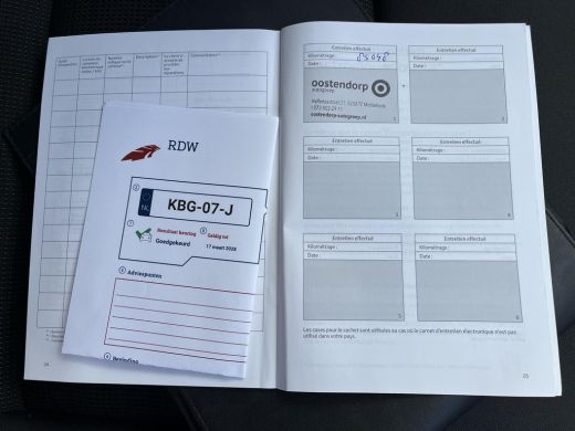 Toyota RAV4 2.5 Plug-in Hybrid AWD Style | Navigatie | Carplay | Verwarmbare achterbank | Parkeersensoren | ActivLease financial lease