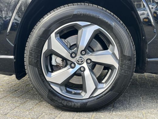 Toyota RAV4 2.5 Plug-in Hybrid AWD Style | Navigatie | Carplay | Verwarmbare achterbank | Parkeersensoren | ActivLease financial lease