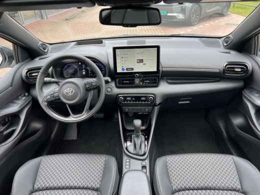 Toyota Yaris 1.5 Hybrid 130 Executive ActivLease financial lease