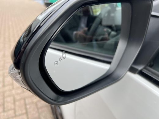 Toyota Yaris 1.5 Hybrid 130 Executive ActivLease financial lease