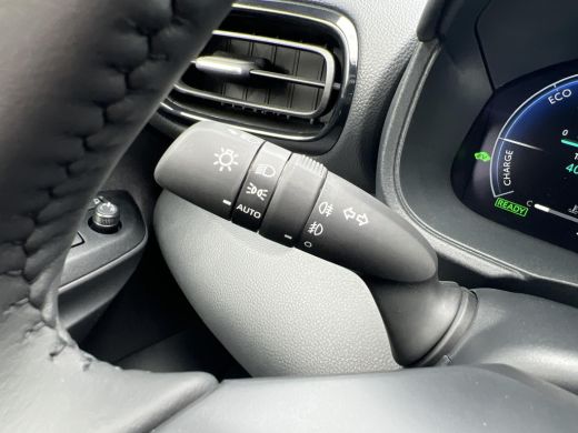 Toyota Yaris 1.5 Hybrid 130 Executive ActivLease financial lease