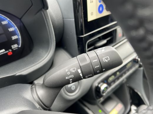 Toyota Yaris 1.5 Hybrid 130 Executive ActivLease financial lease