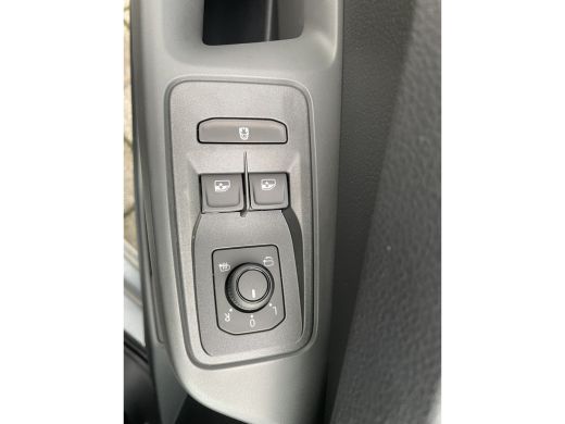 Volkswagen Caddy Kombi 1.5 eHybrid EU6 85 kW (115 pk) 2755 mm 6 versnellingen DSG | 5 zitplaatsen | Trekhaak | App... ActivLease financial lease