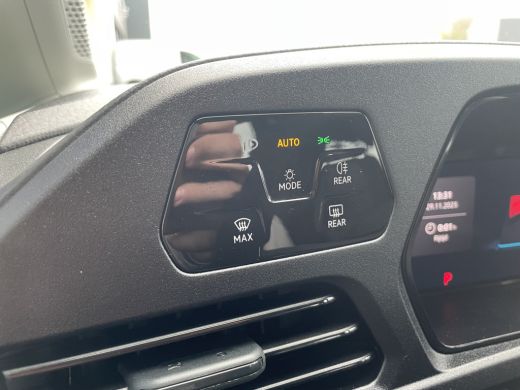 Volkswagen Caddy Kombi 1.5 eHybrid EU6 85 kW (115 pk) 2755 mm 6 versnellingen DSG | 5 zitplaatsen | Trekhaak | App... ActivLease financial lease