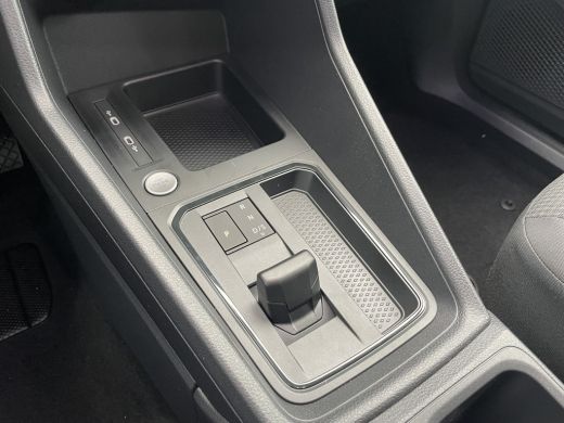 Volkswagen Caddy Kombi 1.5 eHybrid EU6 85 kW (115 pk) 2755 mm 6 versnellingen DSG | 5 zitplaatsen | Trekhaak | App... ActivLease financial lease