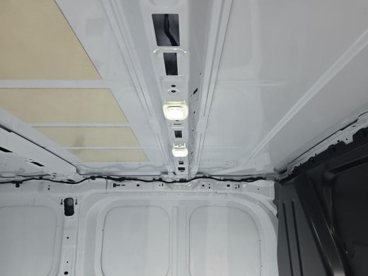 Volkswagen e-Transporter 32 L1H1 64 kWh | 100Kw | Clima | PDC Voor en achter | Warmte pomp | 3 Zits | ACC | ActivLease financial lease