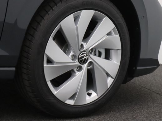 Volkswagen Golf 1.5 eHybrid Life Edition 204PK DSG Trekhaak, Memorystoel, Ergo Active Stoelen, 17" LM Velgen, Key... ActivLease financial lease
