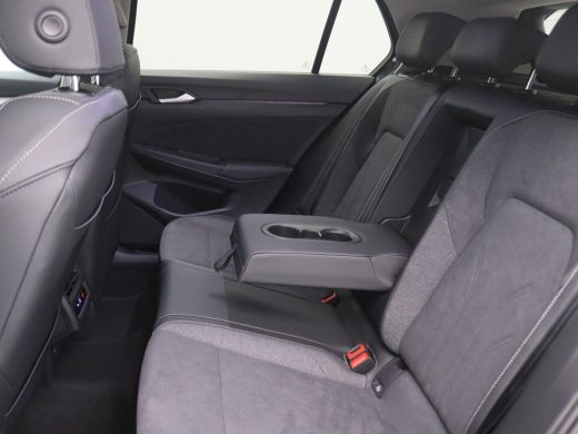 Volkswagen Golf 1.5 eHybrid Life Edition 204PK DSG Trekhaak, Memorystoel, Ergo Active Stoelen, 17" LM Velgen, Key... ActivLease financial lease