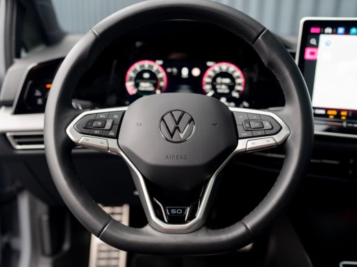 Volkswagen Golf 1.5 eTSI 50 Edition | Panodak | Trekhaak wegkl. | Stoelgeheugen | Head Up | IQ Light | Prijs Rijk... ActivLease financial lease