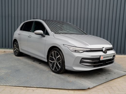 Volkswagen Golf 1.5 eTSI 50 Edition | Panodak | Trekhaak wegkl. | Stoelgeheugen | Head Up | IQ Light | Prijs Rijk... ActivLease financial lease