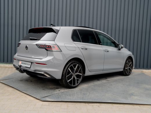Volkswagen Golf 1.5 eTSI 50 Edition | Panodak | Trekhaak wegkl. | Stoelgeheugen | Head Up | IQ Light | Prijs Rijk... ActivLease financial lease