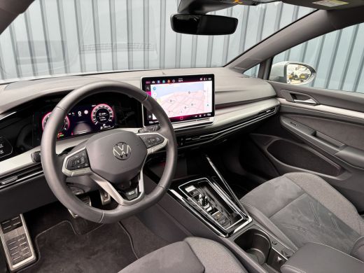 Volkswagen Golf 1.5 eTSI 50 Edition | Panodak | Trekhaak wegkl. | Stoelgeheugen | Head Up | IQ Light | Prijs Rijk... ActivLease financial lease