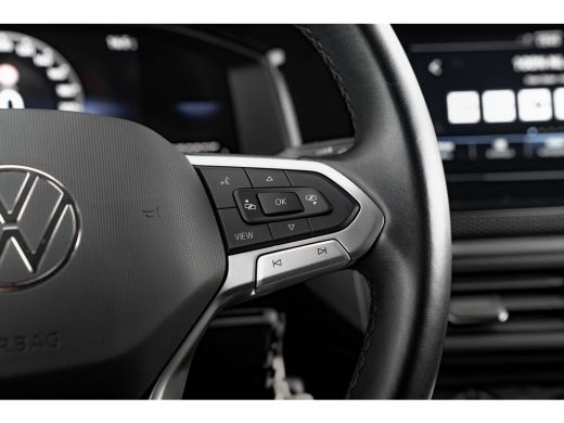 Volkswagen Polo 1.0 TSI Life Edition | Camera | Adaptive Cruise | 15" | Parkeersensoren Achter ActivLease financial lease