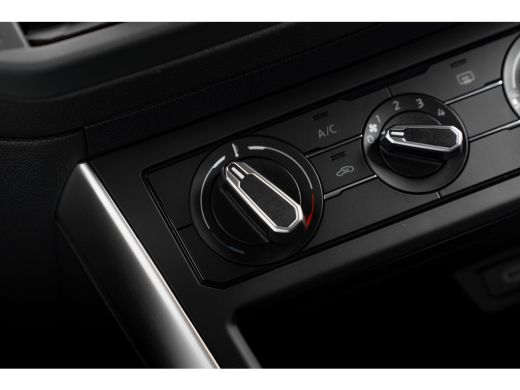 Volkswagen Polo 1.0 TSI Life Edition | Camera | Adaptive Cruise | 15" | Parkeersensoren Achter ActivLease financial lease