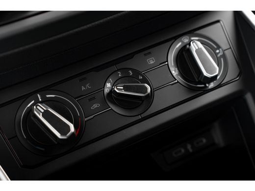 Volkswagen Polo 1.0 TSI Life Edition | Camera | Adaptive Cruise | 15" | Parkeersensoren Achter ActivLease financial lease