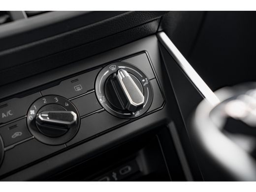 Volkswagen Polo 1.0 TSI Life Edition | Camera | Adaptive Cruise | 15" | Parkeersensoren Achter ActivLease financial lease