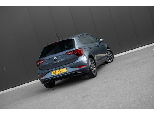 Volkswagen Polo 1.0 TSI Life Edition | Camera | Adaptive Cruise | 15" | Parkeersensoren Achter ActivLease financial lease