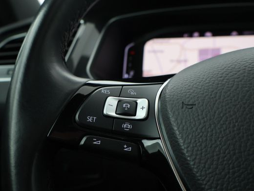 Volkswagen Tiguan 1.5 TSI ACT DSG R-LINE HIGHLINE + PANORAMA | 20 INCH | VIRTUAL | MASSAGE | ADAPTIVE | CAMERA ActivLease financial lease