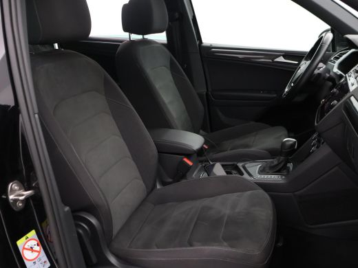 Volkswagen Tiguan 1.5 TSI ACT DSG R-LINE HIGHLINE + PANORAMA | 20 INCH | VIRTUAL | MASSAGE | ADAPTIVE | CAMERA ActivLease financial lease