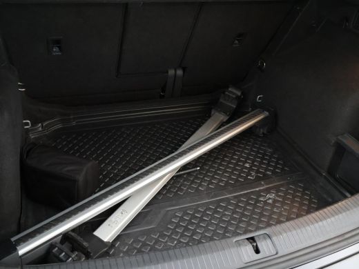 Volkswagen Tiguan 1.5 TSI ACT DSG R-LINE HIGHLINE + PANORAMA | 20 INCH | VIRTUAL | MASSAGE | ADAPTIVE | CAMERA ActivLease financial lease