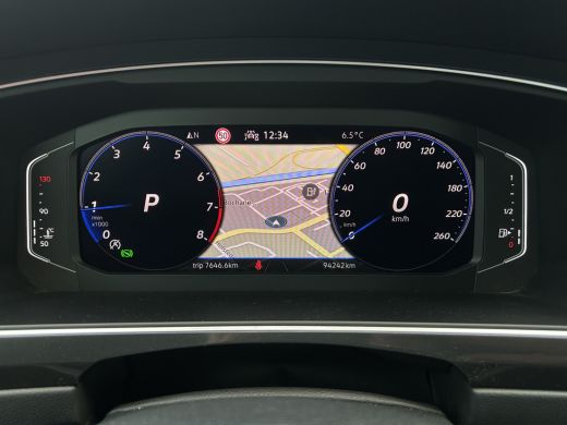 Volkswagen Tiguan 1.5 TSI R-Line Business+ | Pano | Adap. Cruise Control | H&K Audio | Stuur Verwarming | Camera | ... ActivLease financial lease