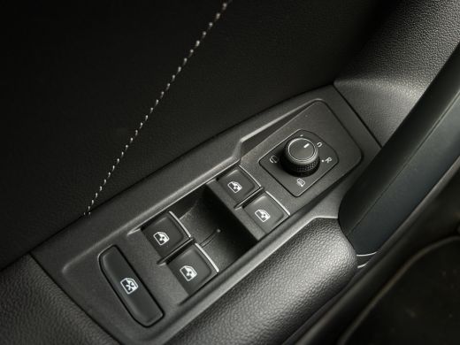 Volkswagen Tiguan 1.5 TSI R-Line Business+ | Pano | Adap. Cruise Control | H&K Audio | Stuur Verwarming | Camera | ... ActivLease financial lease