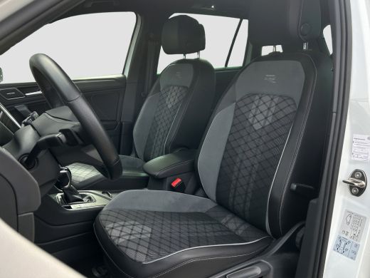 Volkswagen Tiguan 1.5 TSI R-Line Business+ | Pano | Adap. Cruise Control | H&K Audio | Stuur Verwarming | Camera | ... ActivLease financial lease