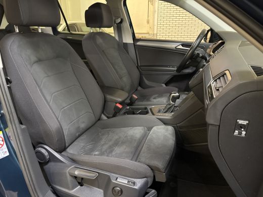 Volkswagen Tiguan E-HYBRID 245PK DSG LIFE NAVI/VIRTUAL/TREKHAAK ActivLease financial lease