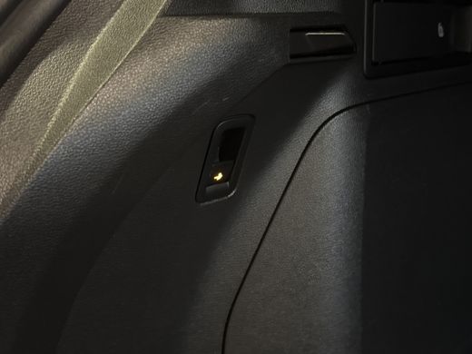 Volkswagen Tiguan E-HYBRID 245PK DSG LIFE NAVI/VIRTUAL/TREKHAAK ActivLease financial lease