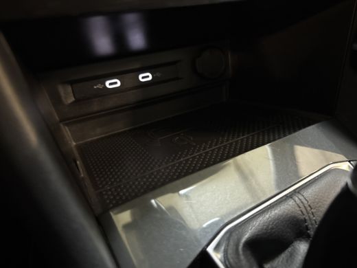 Volkswagen Tiguan E-HYBRID 245PK DSG LIFE NAVI/VIRTUAL/TREKHAAK ActivLease financial lease