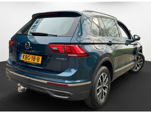 Volkswagen Tiguan E-HYBRID 245PK DSG LIFE NAVI/VIRTUAL/TREKHAAK ActivLease financial lease